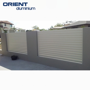 Panneaux de lamelles d'aluminium Clôture <span class=keywords><strong>composite</strong></span> Clôture de confidentialité Clôture de sécurité décorative en aluminium Métal <span class=keywords><strong>pour</strong></span> l'extérieur Clôture à <span class=keywords><strong>lame</strong></span> personnalisée - Product Image 3