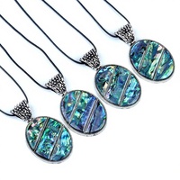 Nouveau produit transfrontalier : Collier en coquille d'ormeau irrégulière plaquée, avec pendentif ovale en coquille d'ormeau assemblée