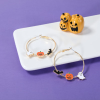 Boucles d'oreilles créoles triple breloque Halloween en gros pour femmes, boucles d'oreilles cercle dorées avec breloques effrayantes assorties
