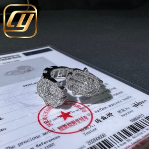 Bague Hiphop en or blanc sertie de diamants, plaquée rhodium, diamants de laboratoire taille baguette certifiés GIC, unisexe, pour usage quotidien - Product Image 1