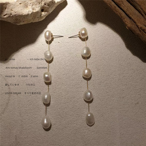 Artilady Orecchini Pendenti in Perle d'Acqua Dolce S925 Placcati Oro 14k, Orecchini Barocchi Lunghi per Spose - Product Image 6
