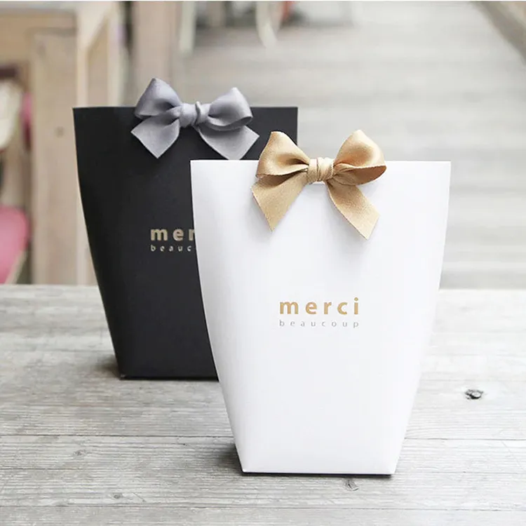 Noir Blanc Trapèze Merci Merci Emballage Cadeau Bonbons Kraft Papier Sac De Mariage Dragée Boîte Cookie Cadeau Sacs Emballage Fournitures