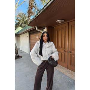 เสื้อโค้ทขนสัตว์เทียมสำหรับผู้หญิง รุ่นครีม ฟาอุสต้า - Product Image 3