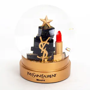 Presente de luxo personalizado compre artesanato de resina do globo de neve de vidro mini batom globo de água