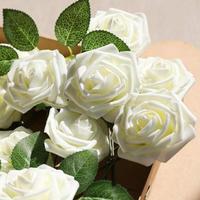 Offres Spéciales : Arrangements de Décorations Blanches pour la Saint-Valentin, Fleurs Artificielles pour Tables de Fête, 25 Roses Artificielles en Mousse PE Faites à la Main