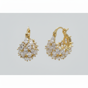 Elegantes Pendientes chapados en oro con diamantes y perlas, joyería de moda para boda, fiesta de compromiso o regalo - Product Image 1