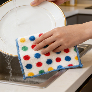 Paño de cocina de forro polar coral con lunares, paño de limpieza para cocina, paño de cocina con cuerda para colgar, toalla absorbente, multifuncional - Product Image 3