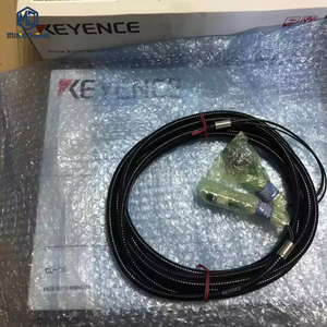Câble d'extension pour instrument de mesure laser 2D/3D KEYENCE CL-C10 série LJ-X8000 - Connecteur en L (0,5 m) CB B05LU - Product Image 1