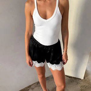 Shorts en satin noir pour femme avec dentelle, décontractés, pour la maison, effet galbant, vêtements de nuit d'été - Product Image 2