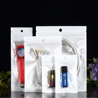 Sacs holographiques d'emballage en plastique à fermeture éclair holographique anti-odeur sac à fermeture éclair plat Transparent pour le stockage des aliments de soins de beauté