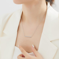 Nouvel arrivage de collier en argent bijoux en acier inoxydable personnalisés collier en forme de barre vierge plaqué PVD sans ternissement collier en or pour femmes