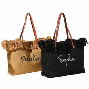 Sac fourre-tout personnalisé pour demoiselle d'honneur avec broderie de nom sur mesure, sac de plage en toile bohème à franges avec garniture en cuir végétalien - Product Image 1