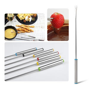 Ensemble <span class=keywords><strong>de</strong></span> brochettes à double rôtissage, durables, résistantes à la chaleur, antiadhésives, accessoires <span class=keywords><strong>de</strong></span> barbecue pour le camping <span class=keywords><strong>en</strong></span> plein air avec fourchettes <span class=keywords><strong>en</strong></span> métal et manche <span class=keywords><strong>en</strong></span> <span class=keywords><strong>bois</strong></span> - Product Image 3