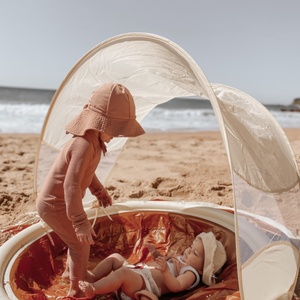 Colchón de Agua de PVC Grande y Elegante para Niños con Bolsa de Transporte y Sombrilla para Actividades en la Playa y la Piscina - Product Image 5