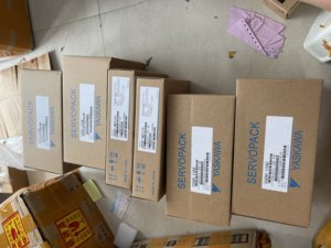 ไดรเวอร์เซอร์โวมอเตอร์ AC ยาสกาวะ รุ่น SGDH-10AE - Product Image 1