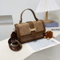 Sac à bandoulière carré tendance pour femme, motif losanges imprimé rétro, en polyester, idéal pour les trajets quotidiens
