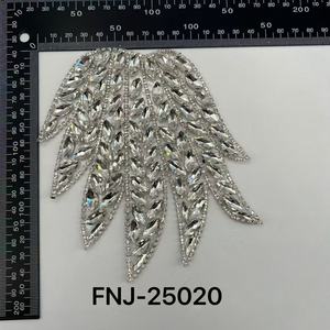 أحدث الفضة 3D زهرة زين الموضة خياطة على حجر الراين بقع لحفلة موسيقية اللباس الزينة بو شعر - Product Image 3