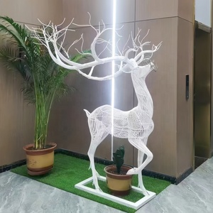 Life Size Wire Frame <span class=keywords><strong>Deer</strong></span> Sculpture Knitted Garden Yard 3D Metal Twisted Mesh Wire Escultura Arte Escultura de arame Animal para venda - Product Image 4