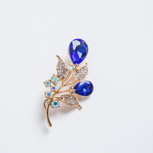 Broche Fleur Scintillante en Cristal pour Femme, Broche Tulipe Haut de Gamme en Alliage, Version Coréenne Colorée - Product Image 4