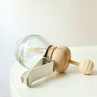 Vente chaude Personnalisé Bouteille De Parfum En Verre Unique Couronne Cap Désodorisant De Voiture Top Accessoires Vent Diffuseur Forme Unique
