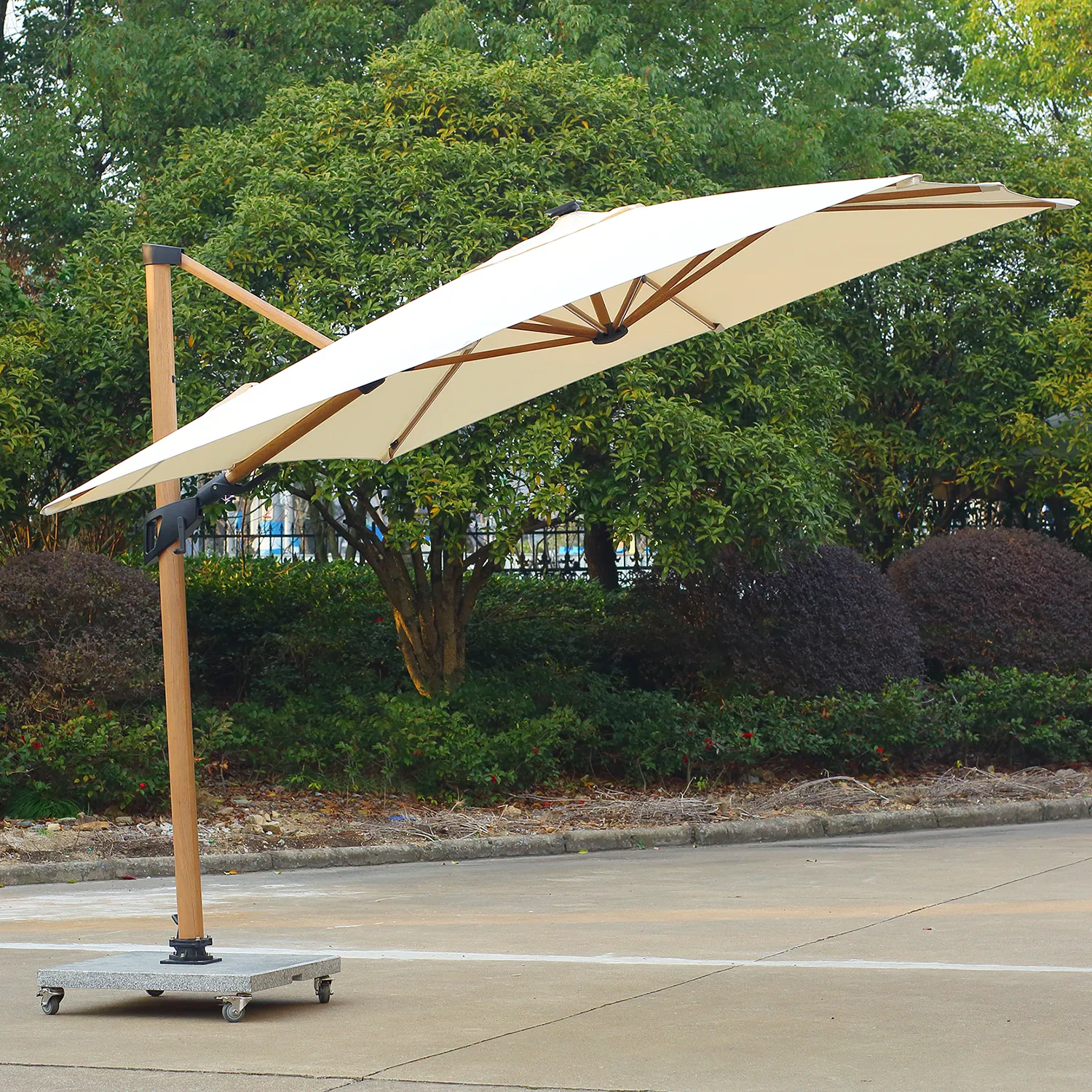 Pesca impermeable Solar voladizo Patio sombrilla jardín aluminio Led luz sombrillas al aire libre paraguas