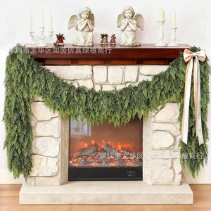 Guirnalda Navideña Artificial Ruyin de Pino y Ciprés de 6 pies, Decoración Verde para Chimenea y Decoración Navideña - Product Image 1