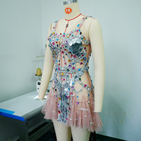 Mini-robe multicolore en strass, tulle rose nacré effet miroir argenté, maille nude sans manches, costume de scène pour spectacle de showgirl