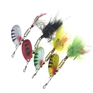 Esca da Pesca in Metallo Duro Spinnerbait con Coda a Gallo per Spigola Luccio Trota <span class=keywords><strong>Salmone</strong></span> - Product Image 4