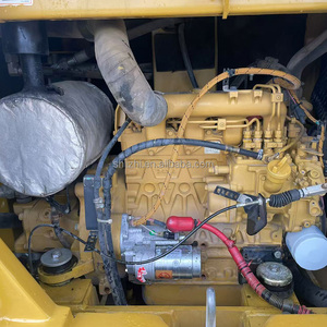Mini-excavatrice d'occasion japonaise CAT305.5E2 5,5 tonnes, moteur, boîte <span class=keywords><strong>de</strong></span> vitesses, pompe, modèle 2023 à vendre, incluant rapport vidéo. - Product Image 5