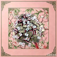 Mahjong de Noël d'extérieur avec tapis imperméable et grandes tuiles pour les fêtes de jardin et les divertissements en plein air
