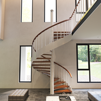 Escaliers en colimaçon métalliques préfabriqués modernes personnalisés de qualité supérieure avec marches en bois pour villa de luxe