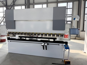 Prensa Plegadora CNC de 6 Ejes 130T 135T/3200, Máquina Hidráulica para Doblar Chapa Metálica, Controlador 3D Da66 con Tope Trasero - Product Image 4