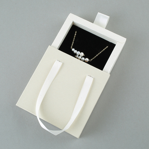 Boîte cadeau à bijoux en papier curseur avec logo personnalisé-Design mignon de tiroir avec poignée pour ensemble de bagues et colliers - Product Image 1