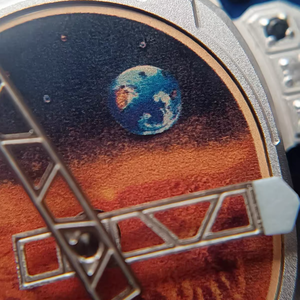 Reloj de Buceo Personalizado con Esfera de Astronauta 3D, Caja Azul con Diseño de Cielo Estrellado, Cristal de Zafiro, Caja de Titanio, Correa de Goma Brillante, Esfera con Indicadores - Product Image 2