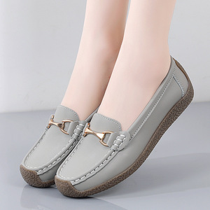 2025 primavera autunno nuovi mocassini da donna a <span class=keywords><strong>punta</strong></span> chiusa antiscivolo <span class=keywords><strong>scarpe</strong></span> Casual in pelle in microfibra taglia Plus Size 'mamma' - Product Image 4