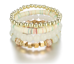 Nuevo Fondo Summer Vogue Relaxed Diamond Horn Pulseras para mujeres Venta caliente Actuado Papel Eurbamerican para regalo - Product Image 3