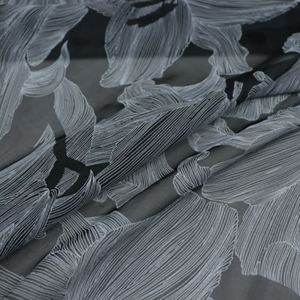 Tissu en Chiffon de <span class=keywords><strong>Soie</strong></span> Naturelle 100% Mûrier Imprimé Grandes Fleurs de Lys Noires et Blanches pour Robes et Sarongs Modernes Élégants pour Femme - Product Image 5