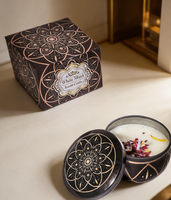 Coffret cadeau de bougies en cire de soja dans des boîtes rondes en métal, luxueuses et écologiques, parfaites pour les mariages, les anniversaires.