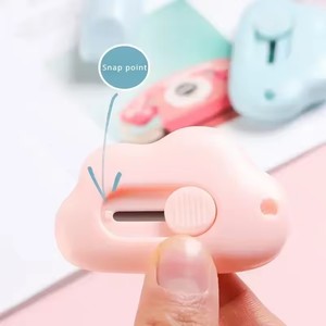Mini couteau utilitaire Kawaii Cloud, coupe-papier portable pour déballer les colis express, fournitures de papeterie pour étudiants, école, bureau - Product Image 3