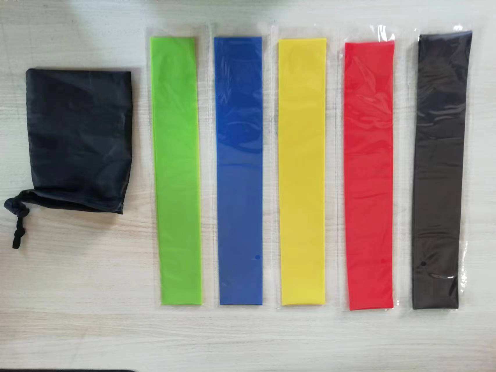 มีสีสัน