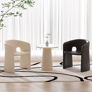 Ensemble de chaises et de tables modernes et solides Meubles créatifs rouges en filet pour la maison, le salon et la réception. - Product Image 1