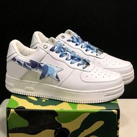 Klassische Shark Face Low-Top-Board-Schuhe mit seitlichem Stern-Detail, Sneakers im Großhandel für lokale Einzelhandelsboutiquen