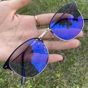 Lunettes photochromiques pour hommes, monture demi-cerclée ronde, rivets dorés, verres photogray antireflet, lunettes optiques tendance 2026, anti-lumière bleue - Product Image 3