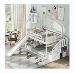 大きな階段とスライド式の子供用ベッドデザインを備えたスタイリッシュな二段ツリーハウスベッド
