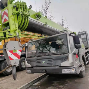 Grue mobile Zoomlion ZTC250A5-3 25T d'occasion, équipement de levage haute performance avec moteur de pompe fiable pour la construction - Product Image 1