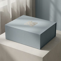 Luxuriöse Nebelblau Matte Geschenkbox mit Magnetverschluss und Champagner-Goldfolie Premium Hartkarton für Kleidung Schmuck Hochzeit