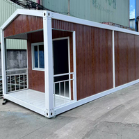 Maison préfabriquée en conteneur, résistante aux intempéries, avec aspect bois, portes et fenêtres en verre, pour habitation, bureau ou résidence temporaire