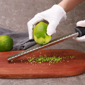 Râpe à fromage classique en acier inoxydable 304, râpe à main pour chocolat, agrumes, <span class=keywords><strong>citron</strong></span>, gingembre, ail, pour usage domestique en cuisine - Product Image 6