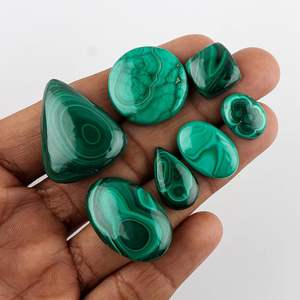 Cabujones de malaquita natural, formas mixtas, piedras verdes pulidas sueltas para la fabricación de joyas, lote al por mayor de más de 90 quilates - Product Image 4