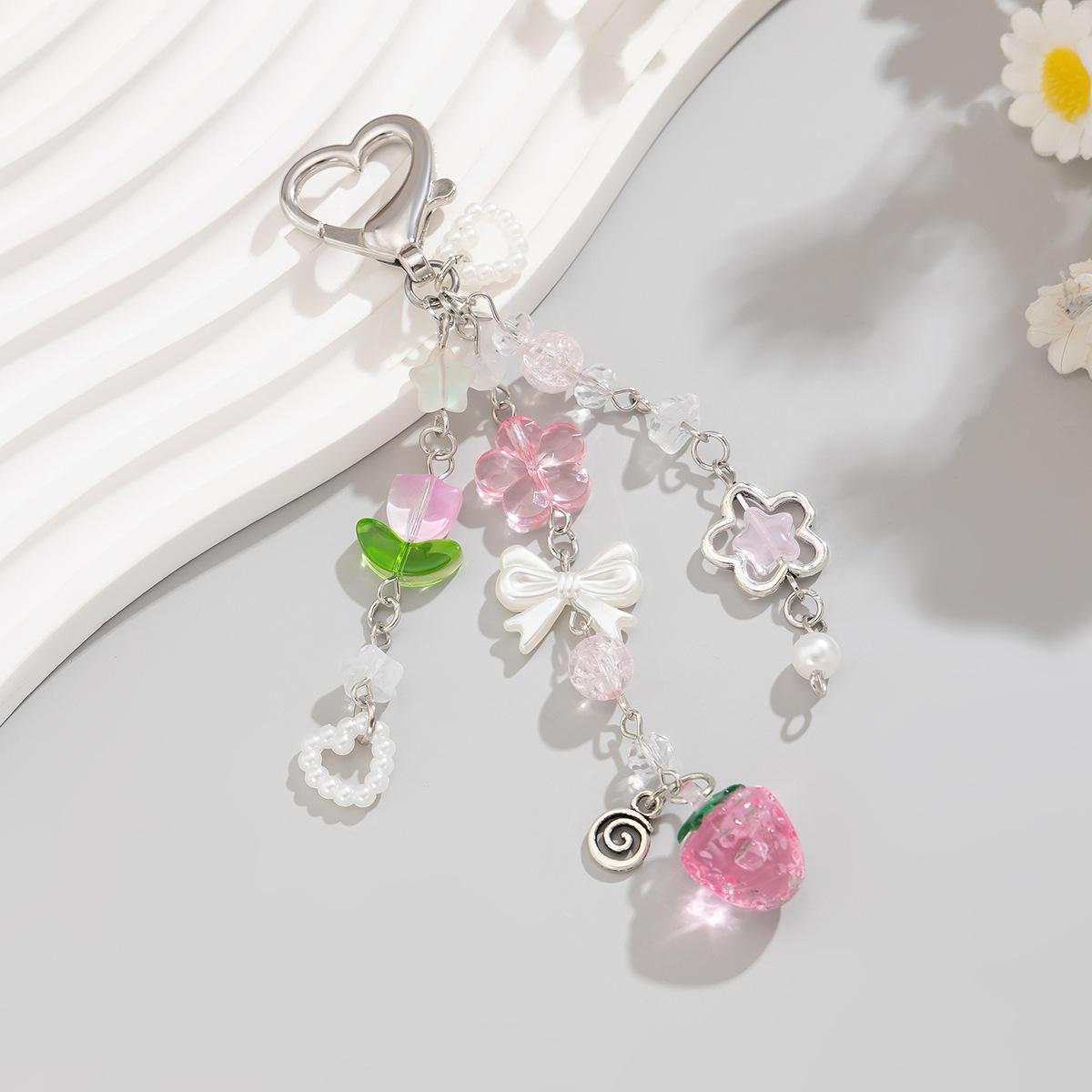 มีสีเขียวขุ่น